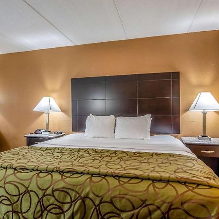 Quality Inn Tully I-81 Bagian luar foto