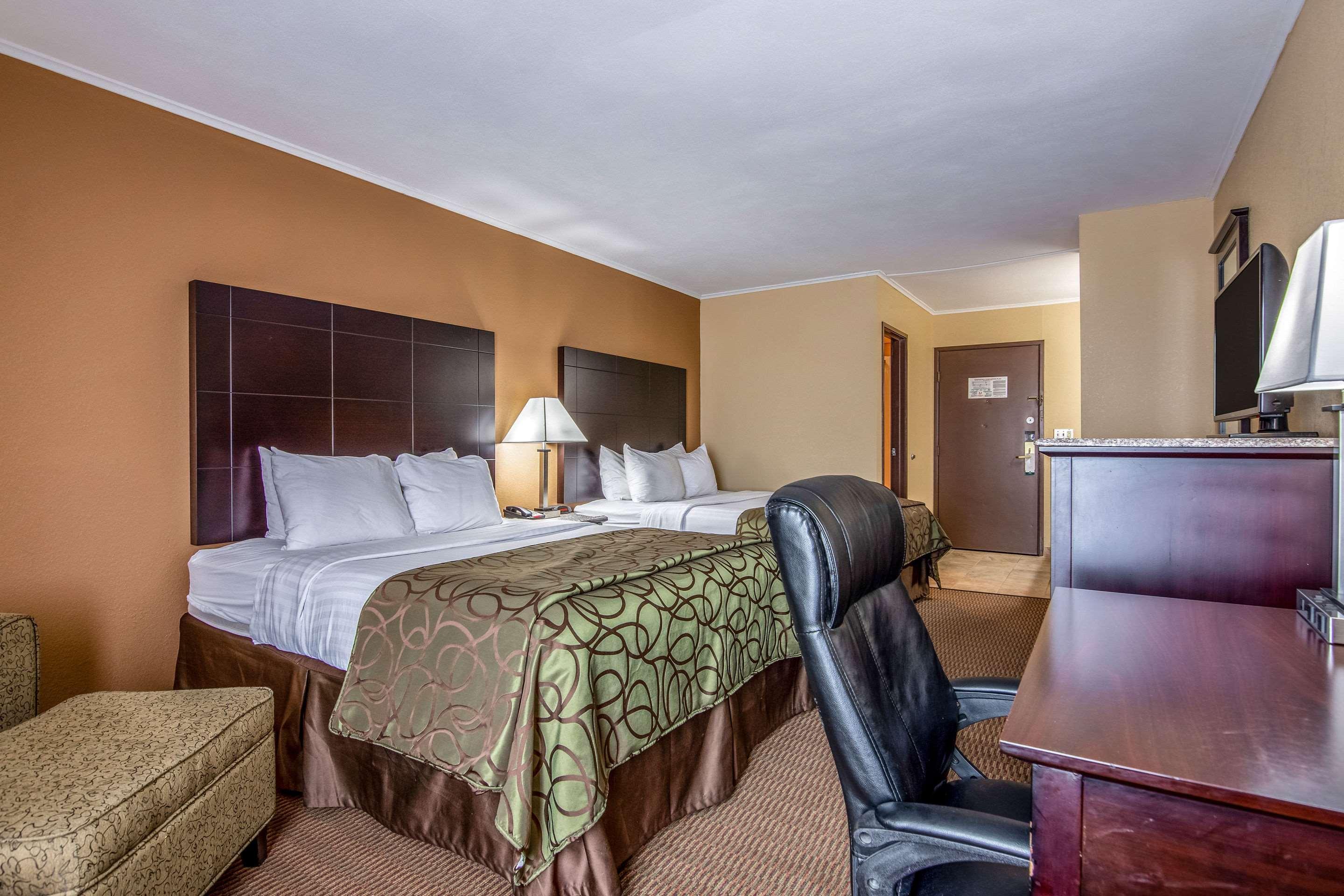 Quality Inn Tully I-81 Bagian luar foto