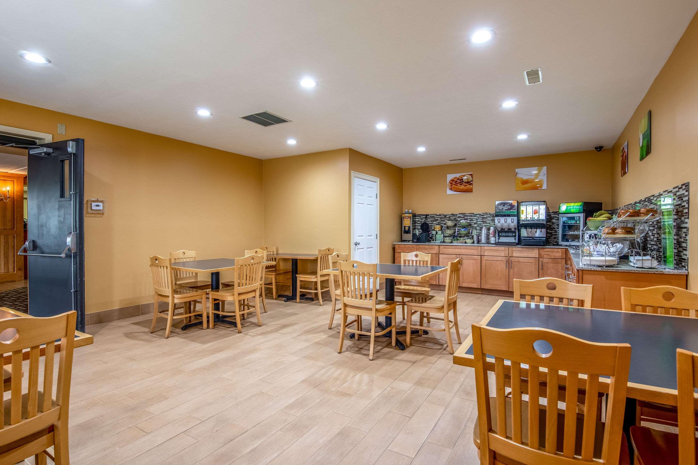 Quality Inn Tully I-81 Bagian luar foto