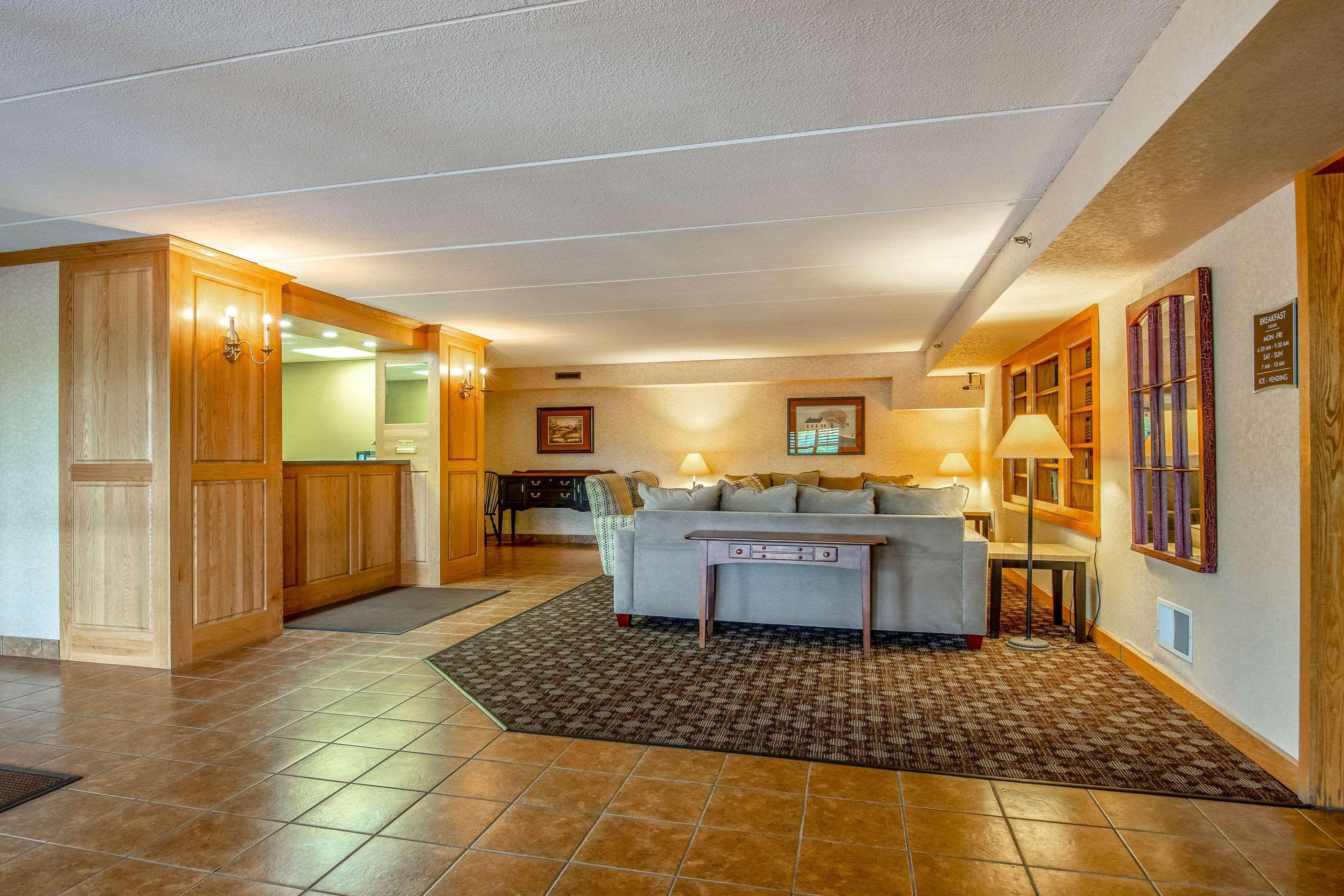 Quality Inn Tully I-81 Bagian luar foto