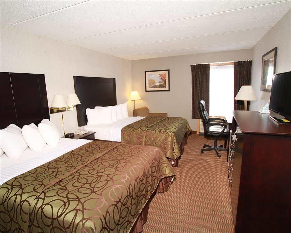 Quality Inn Tully I-81 Bagian luar foto