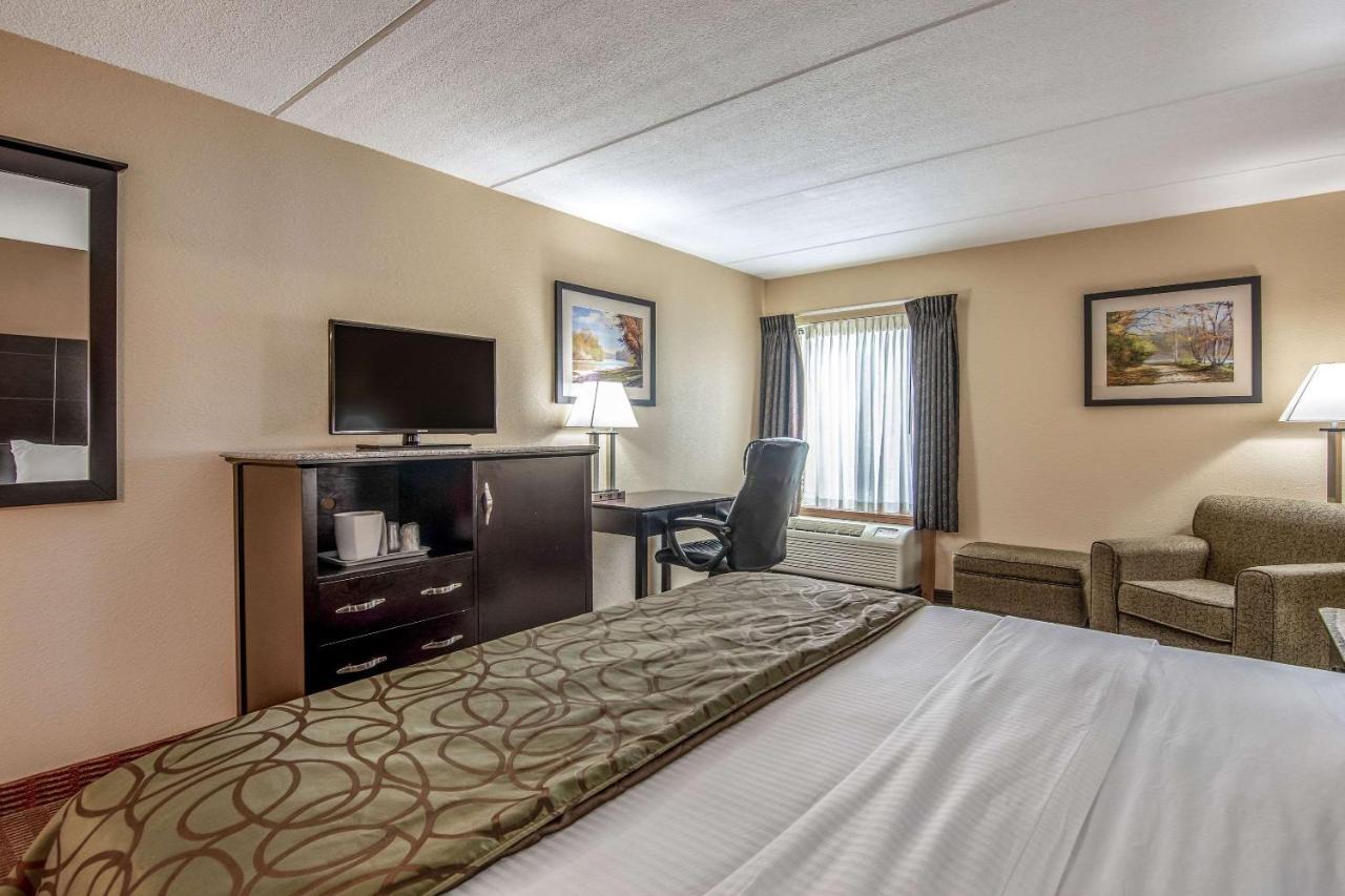 Quality Inn Tully I-81 Bagian luar foto